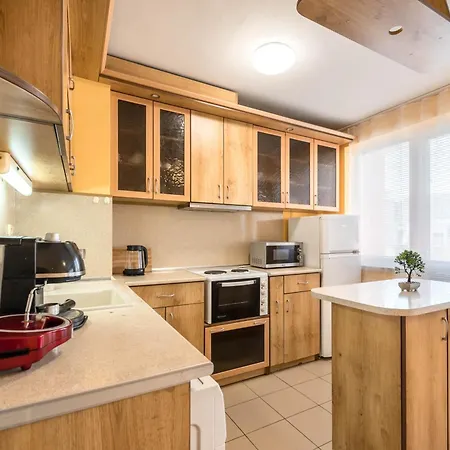 Edelweiss With Free Garage * Warna