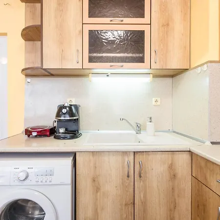 Edelweiss With Free Garage فارنا