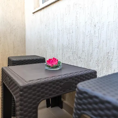 Edelweiss With Free Garage Appartement Varna